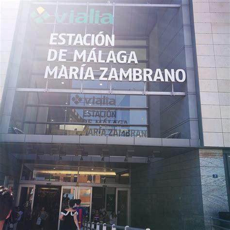 Centauro malaga maria zambrano  Tickets cost €2 - €3 and the journey takes 32 min