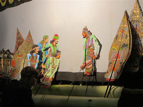 Cerita wayang asale saka pitike dipakani karak, tembung di pakani iku asale saka tembung lingga a