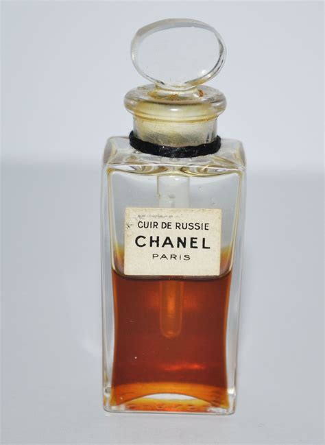 Chanel cuir de russe  在CHANEL