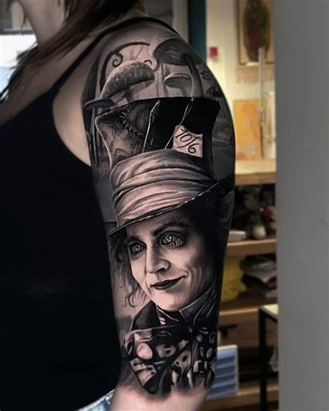 Chapeleiro maluco tattoo  Arte criada através de referências da cliente