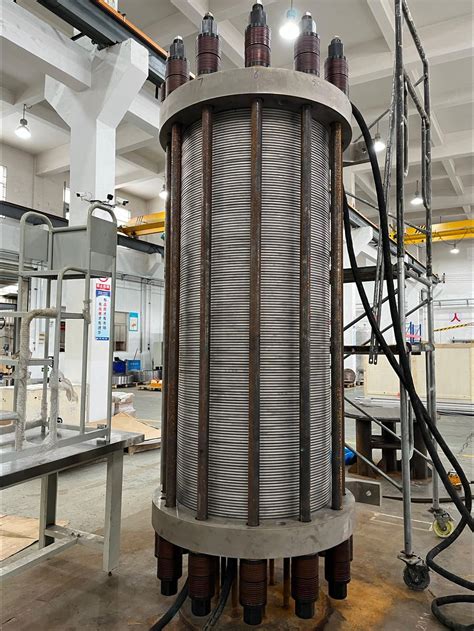 Charged electrolyzer ic2  IC2: { { {id}}} Electrolyzers store EUs when placed adjacent to an energy storage block by converting (regular) water cells into electrolyzed water cells and vice versa