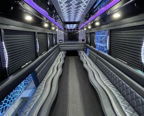 Charter bus rental mcallen Avoid parking headaches and keep the party going with our charter bus rentals outfitted with amenities like restrooms, satellite radio, plush seating, climate control, and more! Southlake Town Square - 1460 Main St #160, Southlake, TX 76092 - (817) 749-5663