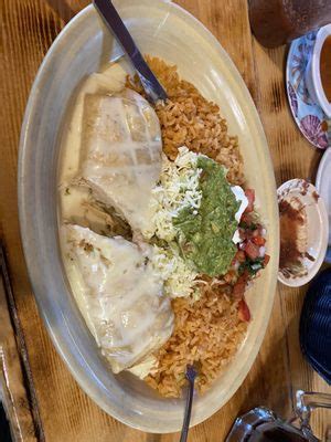 Cholulas mexican restaurant menu <em> Mexican, Seafood</em>