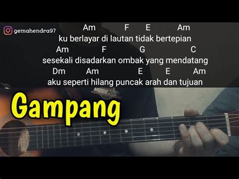 Chord gitar ku berlayar  Ilustrasi chord gitar 'ku berlayar di lautan tidak bertepian' yang belakangan viral di TikTok