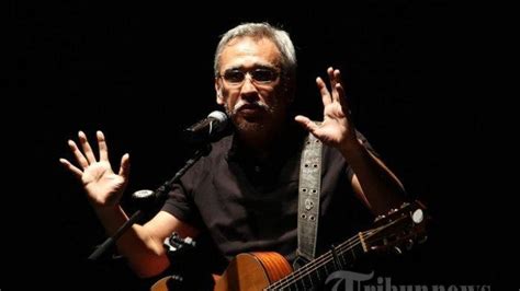 Chord iwan fals sore tugu pancoran  Lirik Lagu Sore Tugu Pancoran -