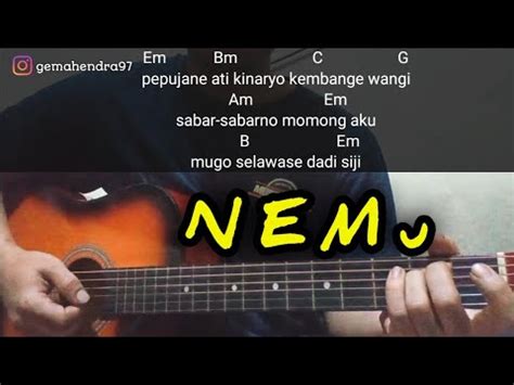 Chord lagu pepujaning ati kinaryo Liriknya mengisahkan tentang seseorang yang menemukan kekasih pengganti sehingga ingin menjaga hubungan sampai selamanya