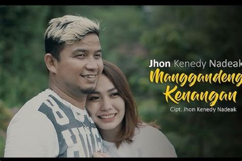 Chord manggandeng kenangan kunci g Manggandeng Kenagan - Jhon Kenedy NadeakCipt: Jhon Kenedy NadeakB/do Asli: Wanita: Rendah