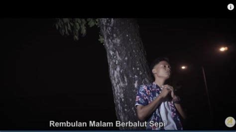 Chordtela korbankan diri dalam ilusi Kunci gitar lagu Rembulan Malam - Arief menggunakan kunci dasar dari Am