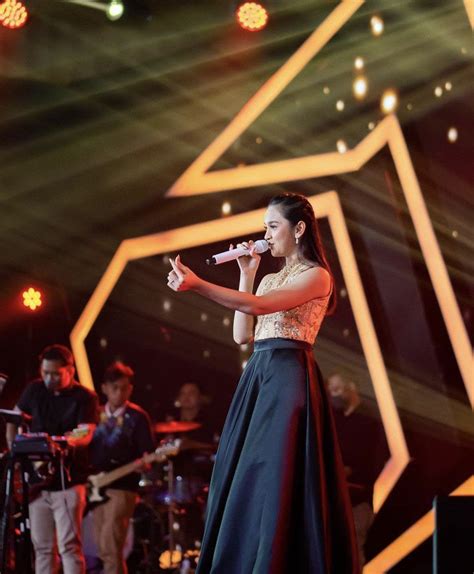 Chordtela lyodra ginting pesan terakhir com, SOLO — Penyanyi jebolan Indonesian Idol, Lyodra Ginting baru saja merilis single berjudul Pesan Terakhir, yang lirik lagunya ada di bawah ini