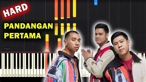 Chordtela ran pandangan pertama To HiVi! yang dirilis tahun 2012 oleh Universal Music Indonesia dengan single pertama yang berjudul "Indahnya Dirimu"