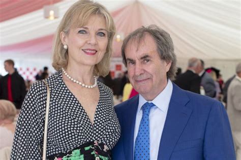 Chris de burgh diane davison She is the daughter of musician Chris de Burgh, and the song "For Rosanna" was written by her father for his 1986 album, Into the Light in her honour