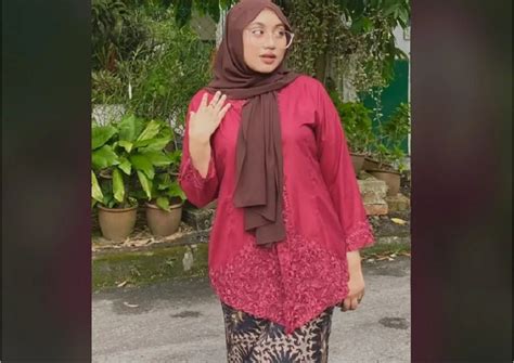 Cikgu tihani viral bokep  Moreover, the video has gained the attention of many who have accused her of being the one in the video