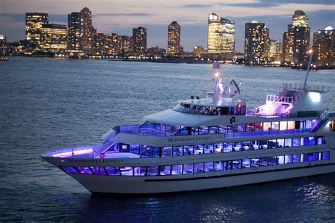 Classic yacht private charter new york  Best suited for intimate outings, A great space for a romantic cruise for 2 or a group of 30 guests and everything in-between