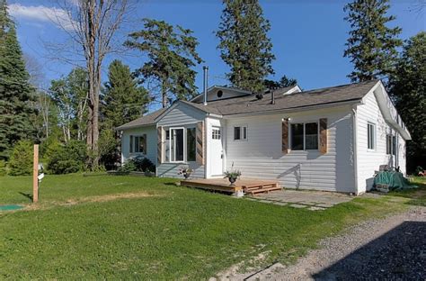 Clear lake ontario cottages for sale  BALSAM LAKE WATERFRONT WITH 2 COTTAGES