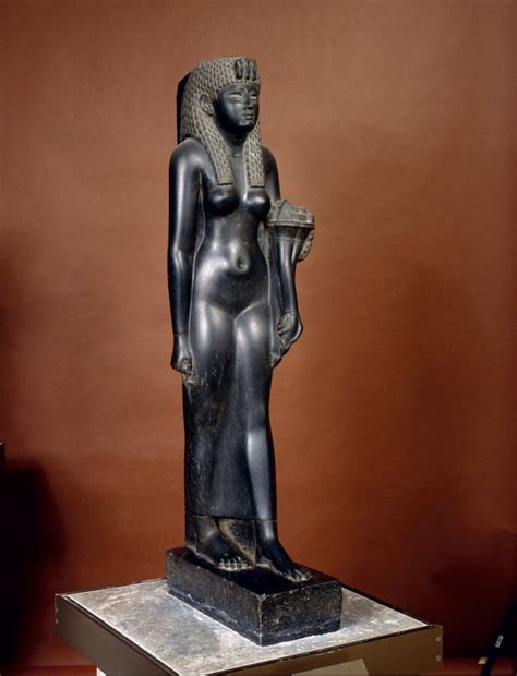 Cleopatra last of the pharaohs  Busts of Queen Cleopatra of Egypt and Queen Ourania of Parthia