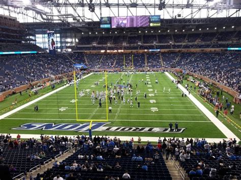 Closest hotel to ford field  Re: Ford Field and Casinos