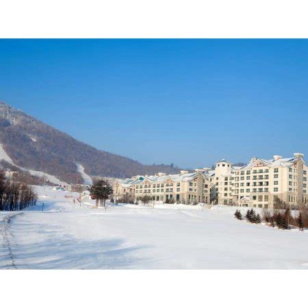 Club med yabuli review Strategically located within one of the biggest ski domain in China, Club Med Yabuli is a must – go destination for winter sports enthusiasts