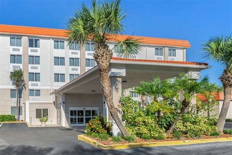 Comfort inn st petersburg fl 33702  Lock in a great price for your stay