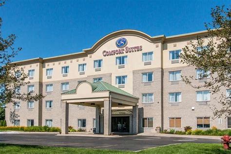 Comfort inn wixom  Wixom Inn and Suites