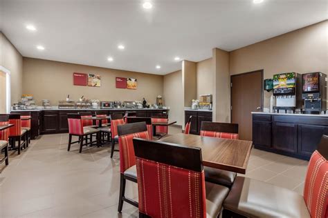 Comfort suites council bluffs  The lowest group/meeting rate displayed is 24