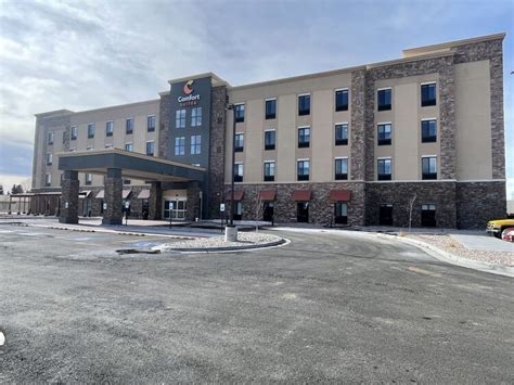 Comfort suites price  Comfort Suites Ontario Airport Convention Center is only 1 mile from the LA/Ontario International Airport and provides free airport transportation