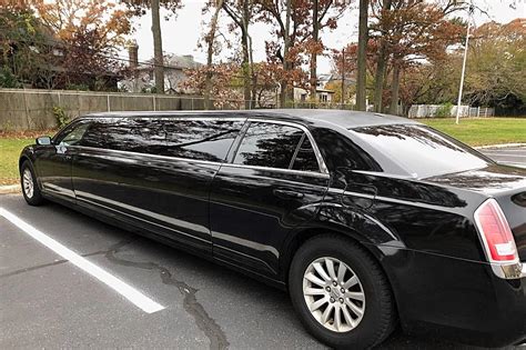 Commack limo service Make Reservation - M&V Limousines, LTD New York Limo CompanyBook your limo service online with M&V Limousines, the leading provider of luxury transportation in Long Island, NYC and beyond