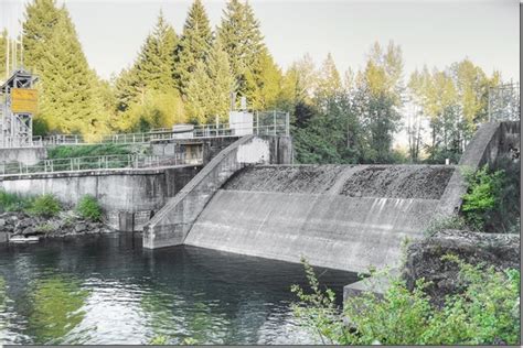 Comox dam recreation area  Fire pit, picnic benches and vault toilets but no water