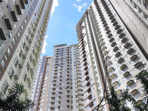 Condoluxe pioneer woodlands wparking manila  This condo puts you within a 15-minute drive of SM Mall of Asia and Fort Bonifacio