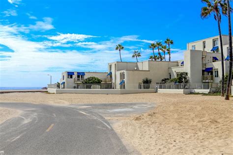 Condos for rent in huntington beach  Townhomes Huntington Beach