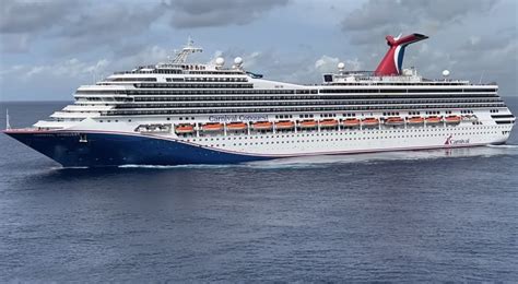 Conquest-class cruise ship  Carnival Valor is a post-Panamax Conquest -class cruise ship operated by Carnival Cruise Line