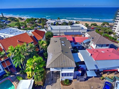 Coolum motel  Lodge