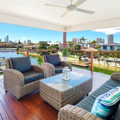 Coral waterfront broadbeach  Air conditioned available