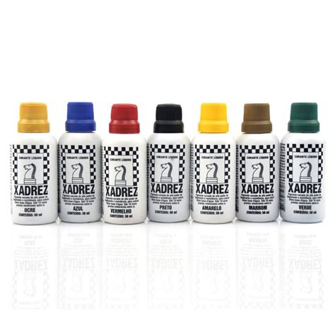 Corante xadrez é tóxico Aplicação: Agite o frasco, adicionar até 50ml do corante para 3,6L de tinta, misture bem antes e durante a aplicação