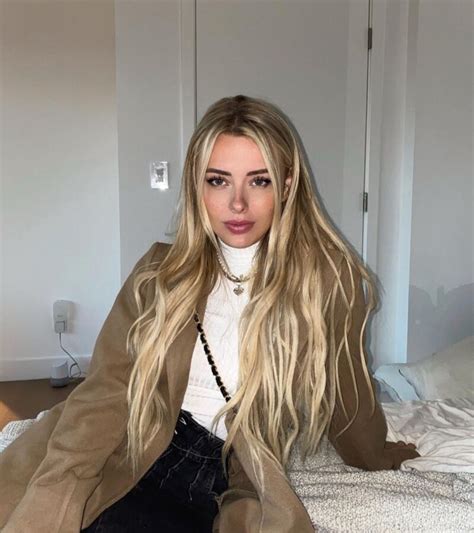 Corinna kopf thotslife  She has since gained over 8