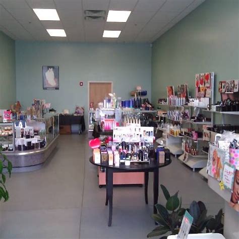 Cosmetics store portage  (AP