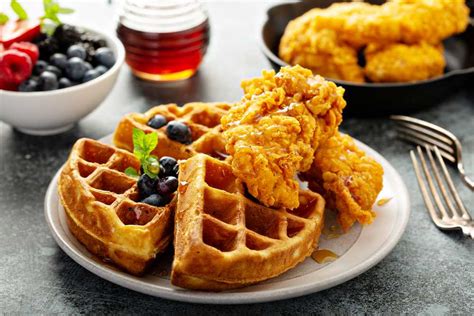 Cosmos chicken and waffles photos  9