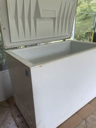 Like new 5 cubic ft chest freezer - appliances - by owner - sale -  craigslist