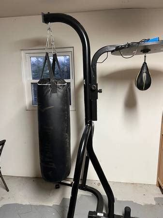 Titan Fitness Power Strike Punching Bag Top Hanging 78 Pound :  Sports & Outdoors