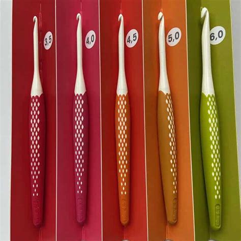 Vodiye Crochet Hooks, Professional Extra Long 8mm Crochet Hook, Ergonomic  Handle Crochet Hooks Set, Crochet Needle for Beginners and Experienced