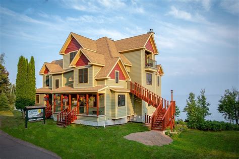 Croftville road cottages grand marais mn  Overview