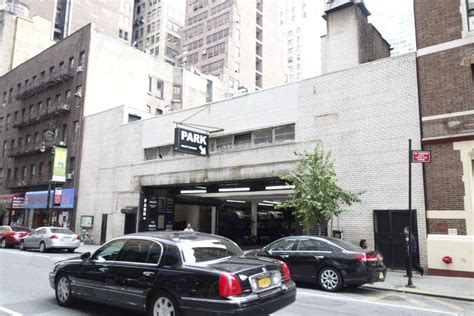 Crowne plaza west 36th street  Deposit