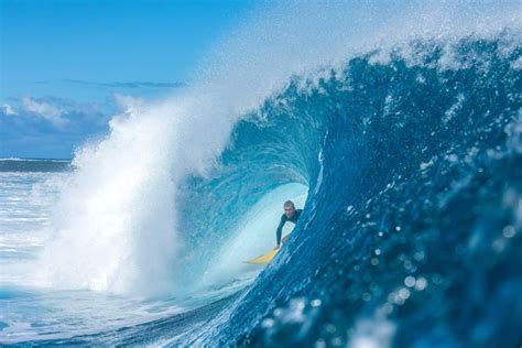 Currumbin surf report Get today's most accurate Currumbin Alley surf report with multiple live HD surf cams and 16-day surf forecast for swell, wind, tide and wave conditions