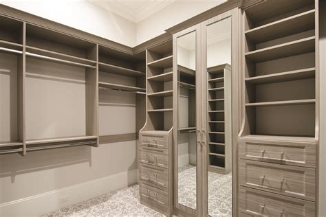 Custom built closets hialeah  ft home situated on nearly 9 acres