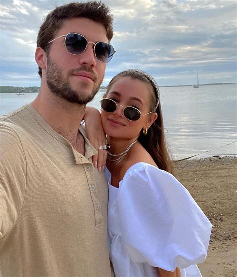 Danielle bernstein ex boyfriends WeWoreWhat's Danielle Bernstein hard-launches new boyfriend Cooper Weisman: 'I feel ready to share this huge part of my life again' WeWoreWhat’s Danielle Bernstein is planning to freeze her eggs