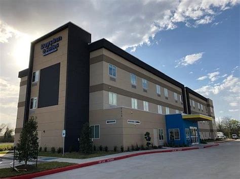 Days inn beaumont tx  See 454 traveler reviews, 68 candid photos, and great deals for Days Inn by Wyndham Beaumont, ranked #17 of 38 hotels in Beaumont and rated 3 of 5 at Tripadvisor