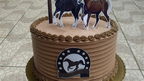 Decoração de aniversário de cavalo  Bolo De Aniversário Colorido