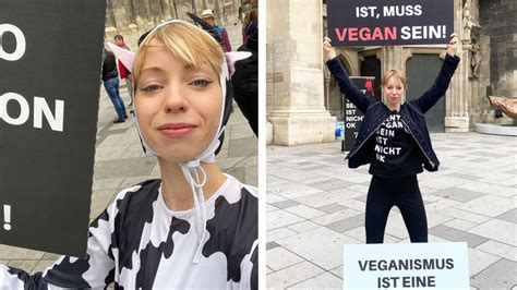 Die militante veganerin gloryhole  Die militante Veganerin, also known as Die wilde Veganerin, is a German social media star