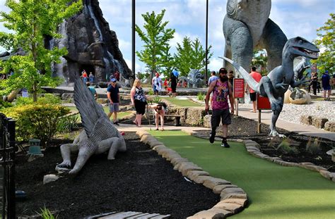 Dinosaur mini golf niagara falls price  4960 Clifton Hill Niagara Falls, ON L2G 3N4