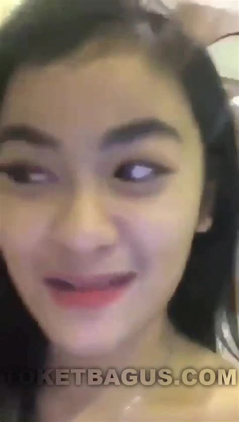 Disodok titit  720p Mendesah Keenakan Memek Disodok Kontol