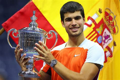 Djokovic alcaraz totalsportek  At nearly 16 years, it’s the third-largest age gap in a men’s Grand Slam final after
